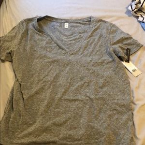 gray t-shirt